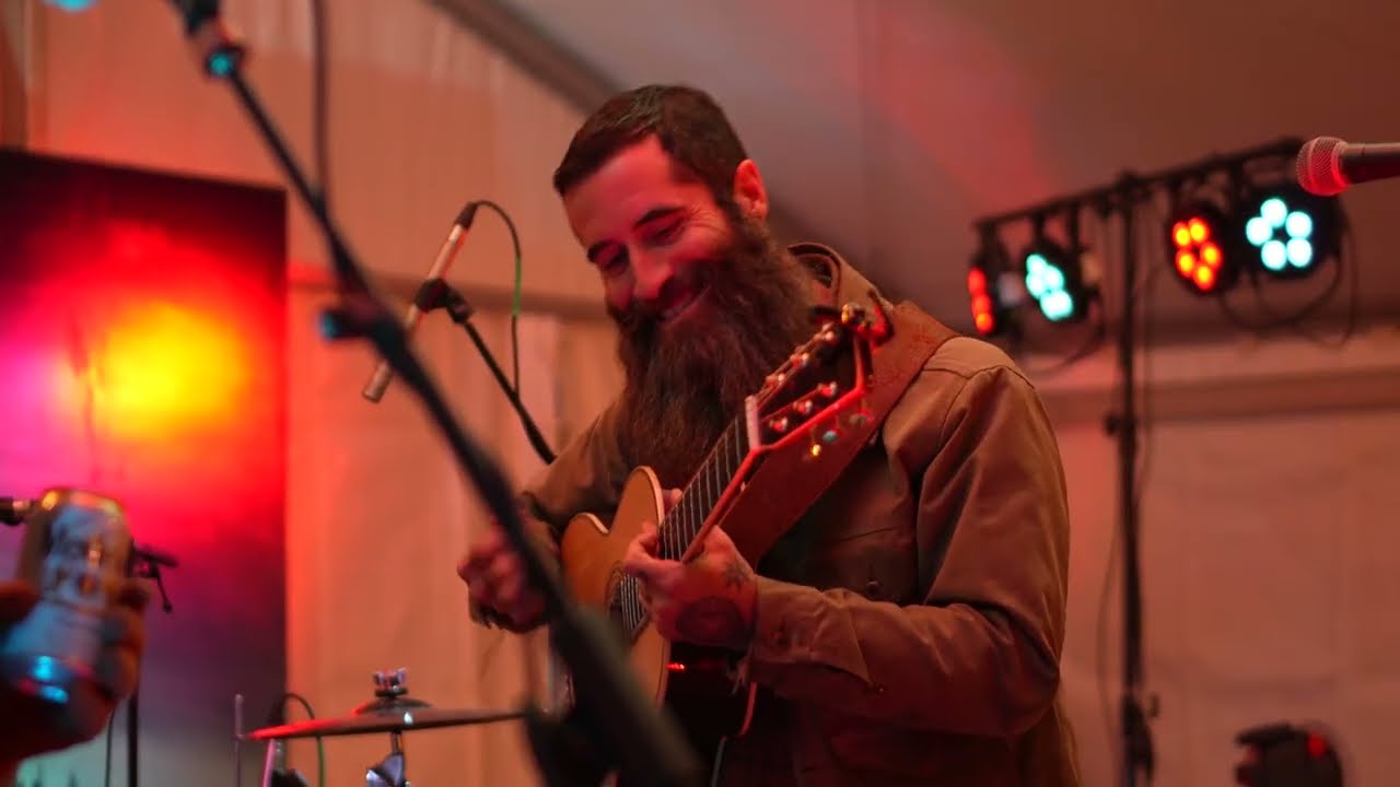 JP Harris performing 