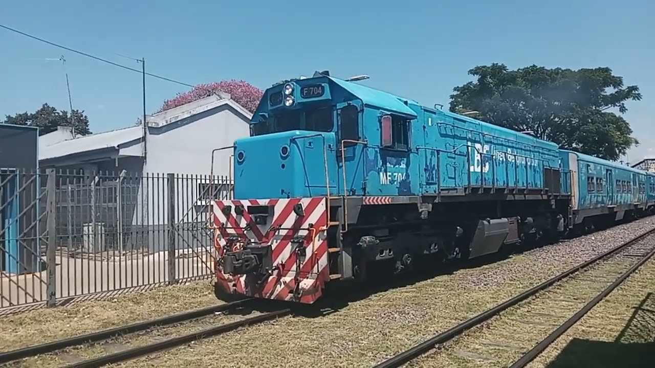 MF704 con servicio a saenz saliendo de gonzález catan (#LineaBelgranoSur)