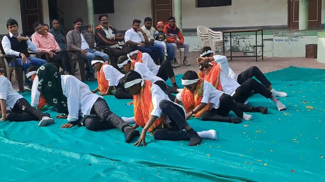 કોમેડી ડાન્સ