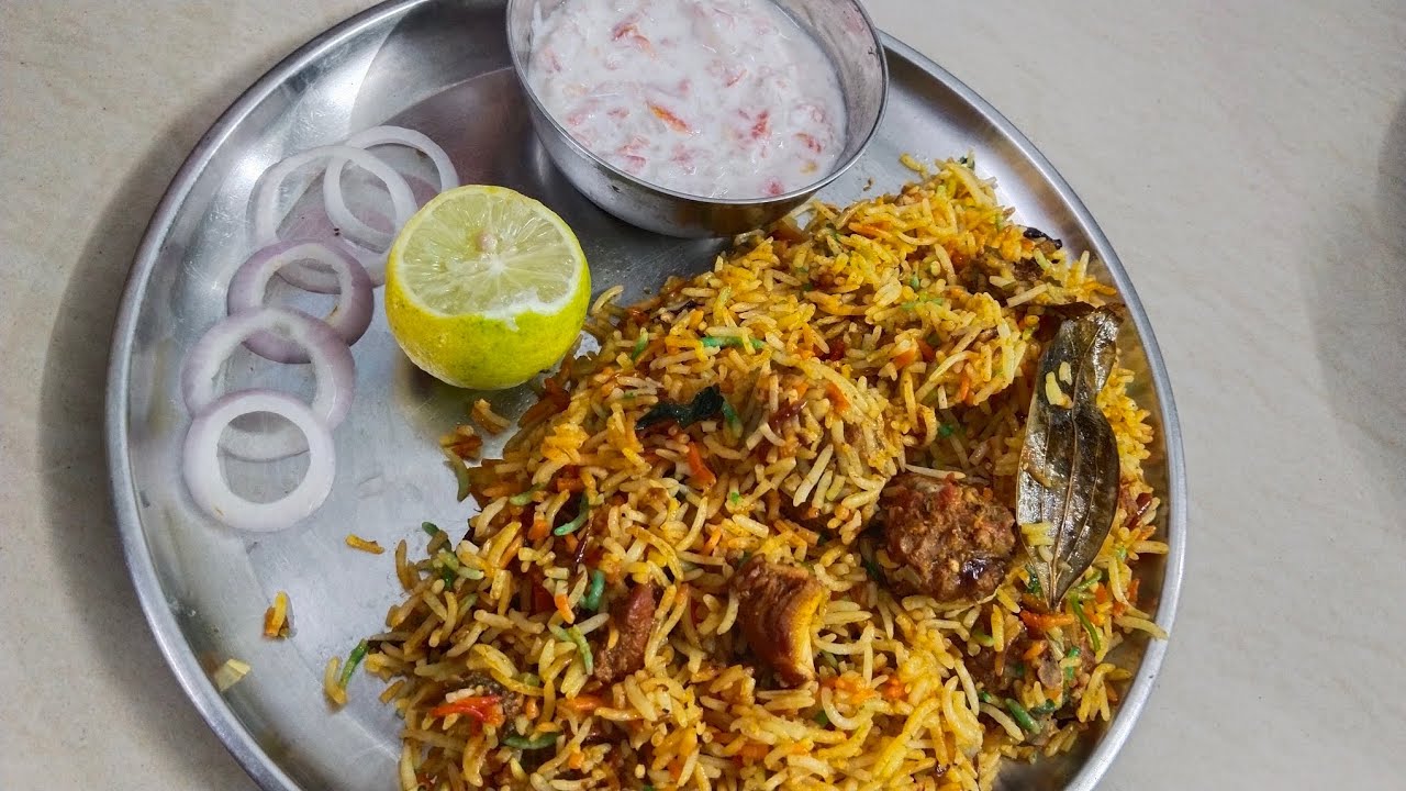 होटेल सारखी  सुटसुटीत बिर्याणी  बनवा अता घरच्या घरी 😋