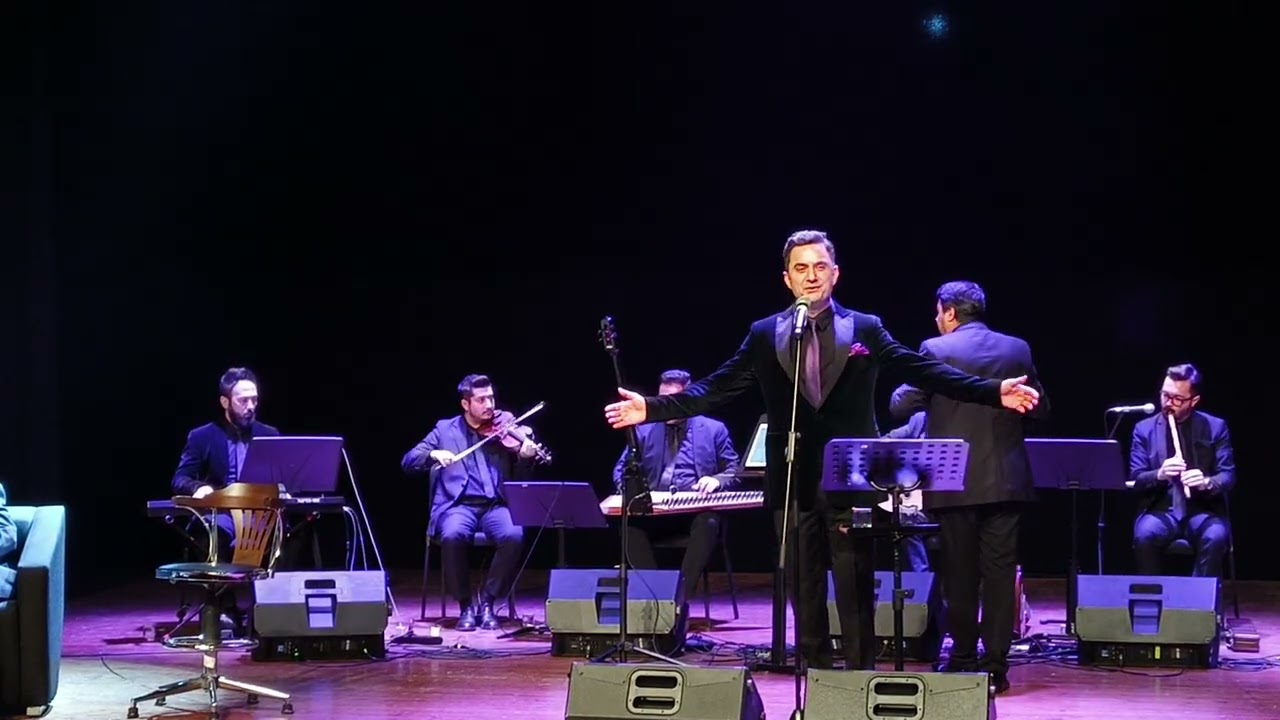 Bekir Ünlüataer 