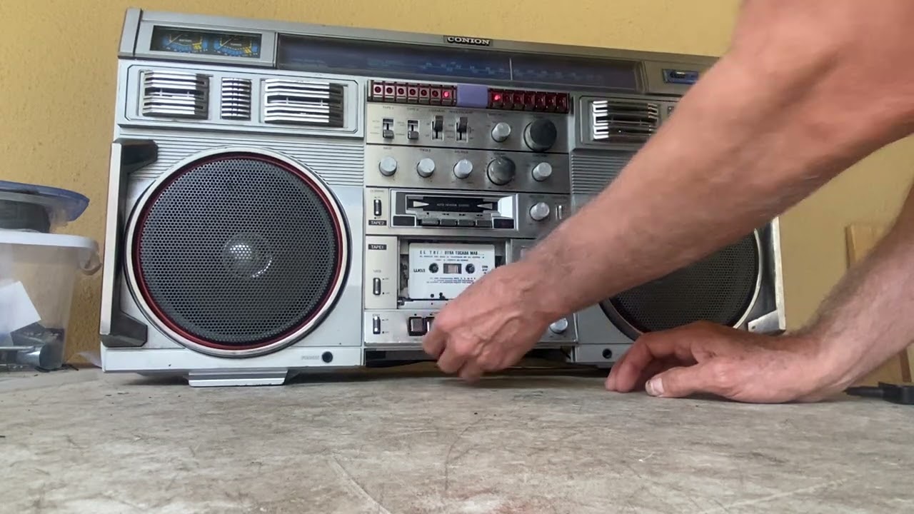 Vintage Boombox Conion C-100F Radio Cassette Player