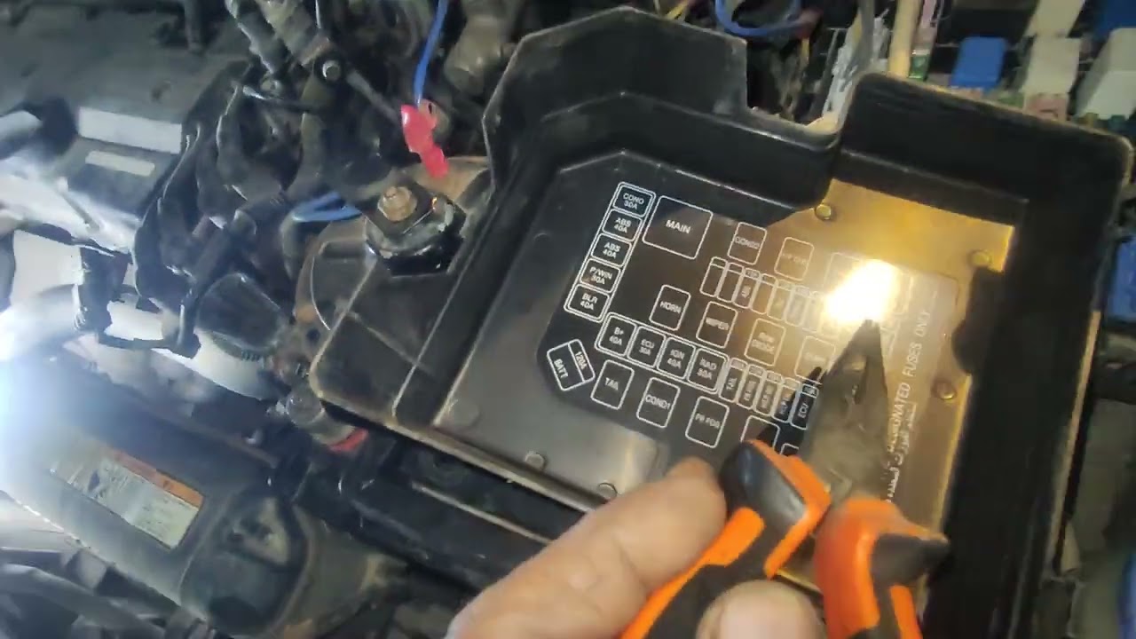 سبب عطل السياره بعد الحادث أو مطب هيونداى ماتريكس Hyundai Matrix fuel pump fault