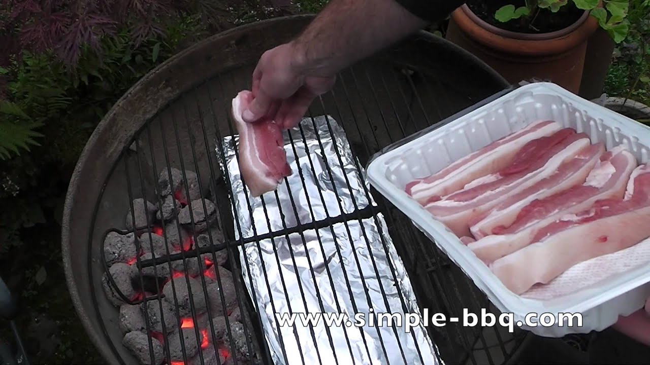 How to keep your barbecue clean and avoid flare ups - barbecue tip