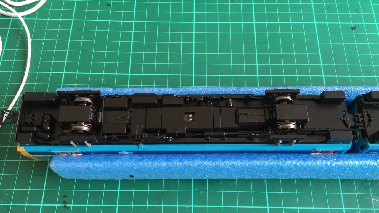 EFE Rail E83022 Class 143 001 Inner Wheelset / Motor Issue Part 1