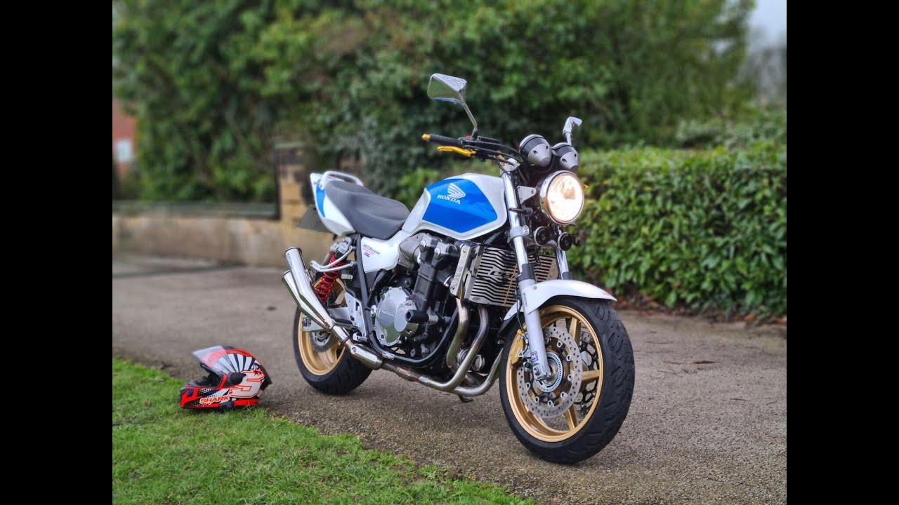 Мотоцикл HONDA CB1300 SUPER 4 2010 года выпуска, цена 5250 фунтов стерлингов. Возможно оформление...