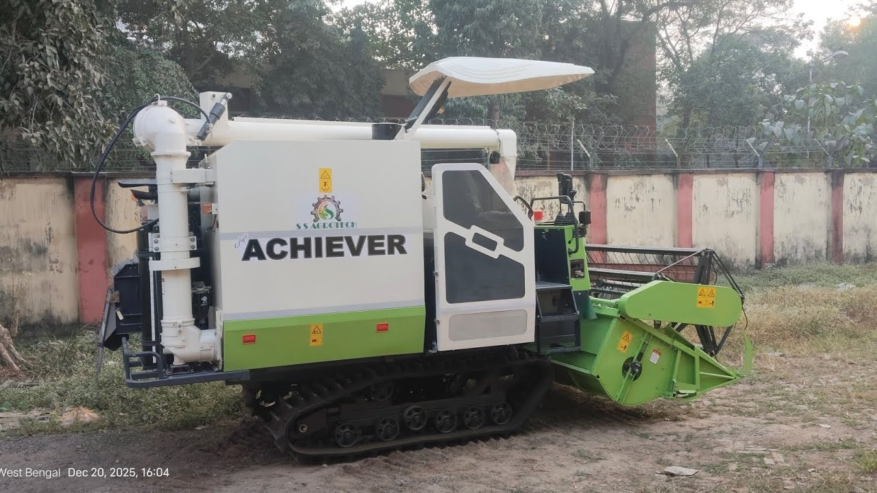 ACHIEVER CHAN COMBINED HERVESTER #acheiver #shuvoteach #paddyharvester 