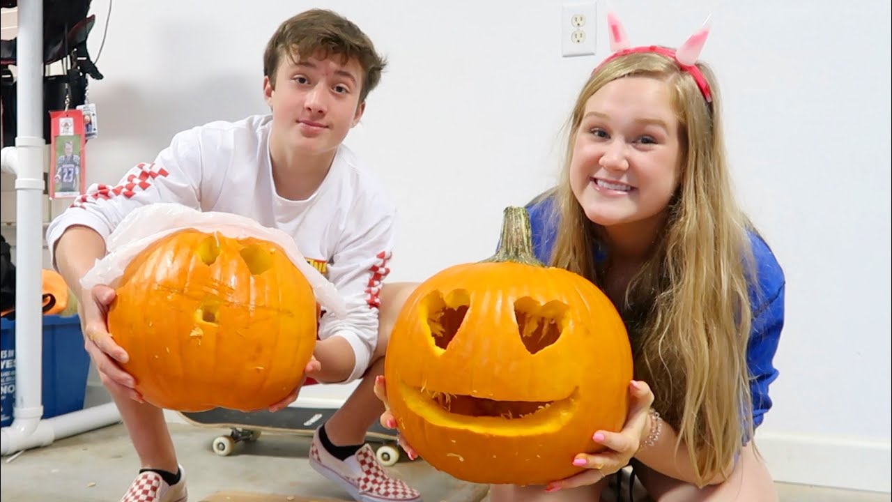 COUPLES PUMPKIN CARVING CHALLENGE - caiti vs. cole