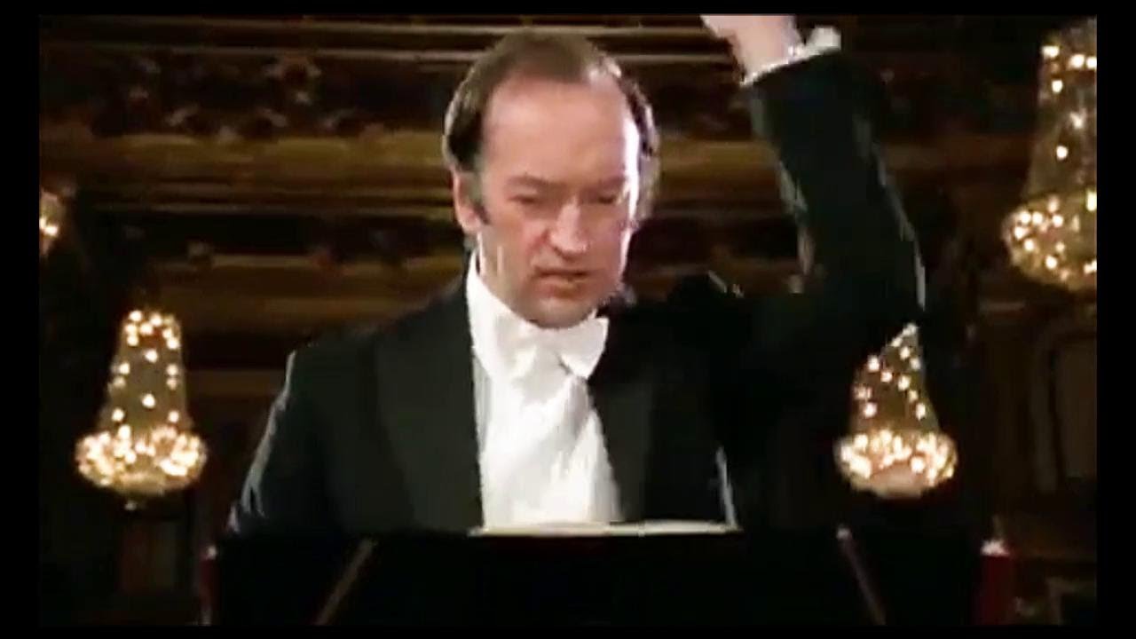 Mozart Symphony # 31 in D major; (PARIS) - Harnoncourt / Vienna Philharmonic