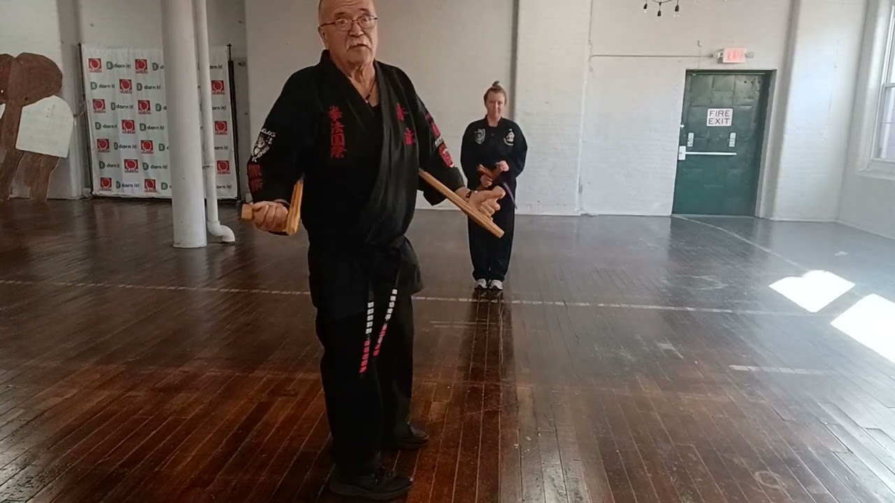 Hawakan: The Filipino Tonfa