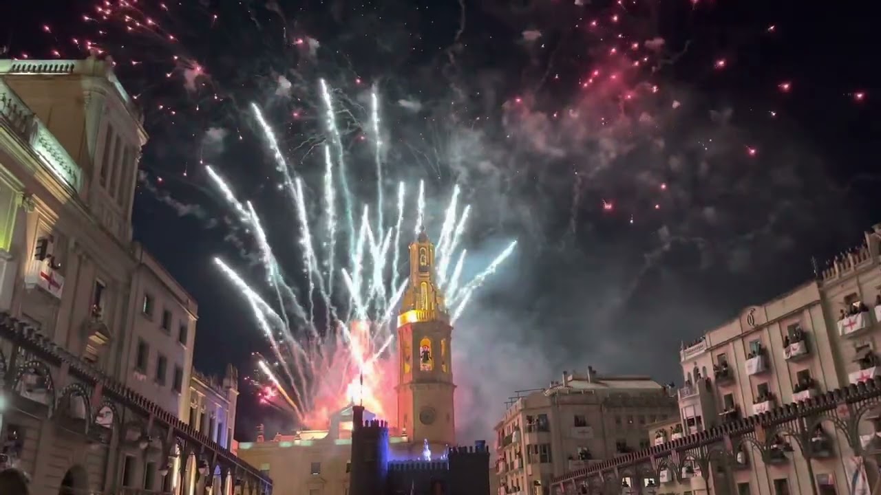 2023. Saint George Festivities. Festes de Sant Jordi. Moros i Cristians. Alcoi. Aparició.