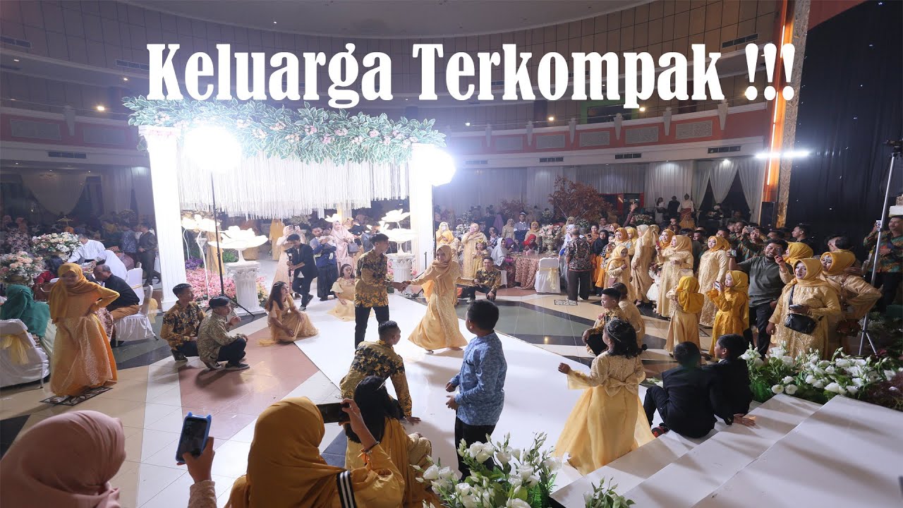 WEDDING FLASHMOB. Dari Keluarga untuk Keluarga (barat, korea, hindi)