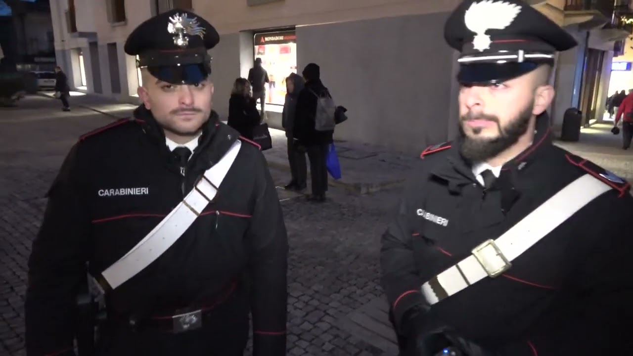 Minacciano un uomo con un coltello, tre stranieri denunciati a Verbania dai Carabinieri