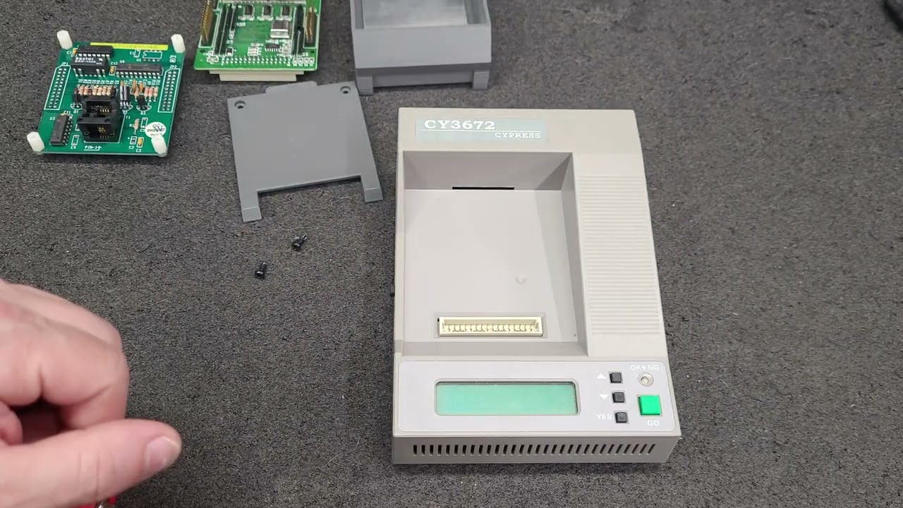 Cypress CY3672 IC  Chip Programmer Teardown