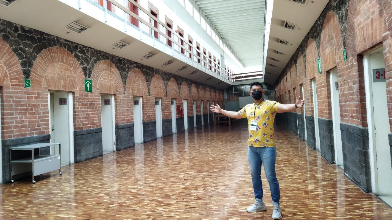 THIS IS HOW THEY LIVED IN PRISON! | LECUMBERRI