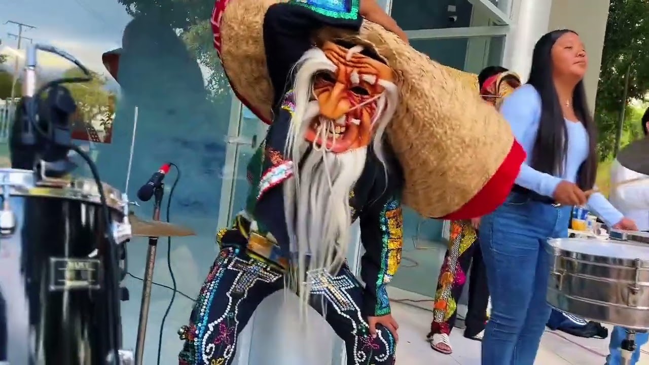 VIDEOCLIP GPO. SON DE PUEBLA   LA CUMBIA DEL TECUAN 