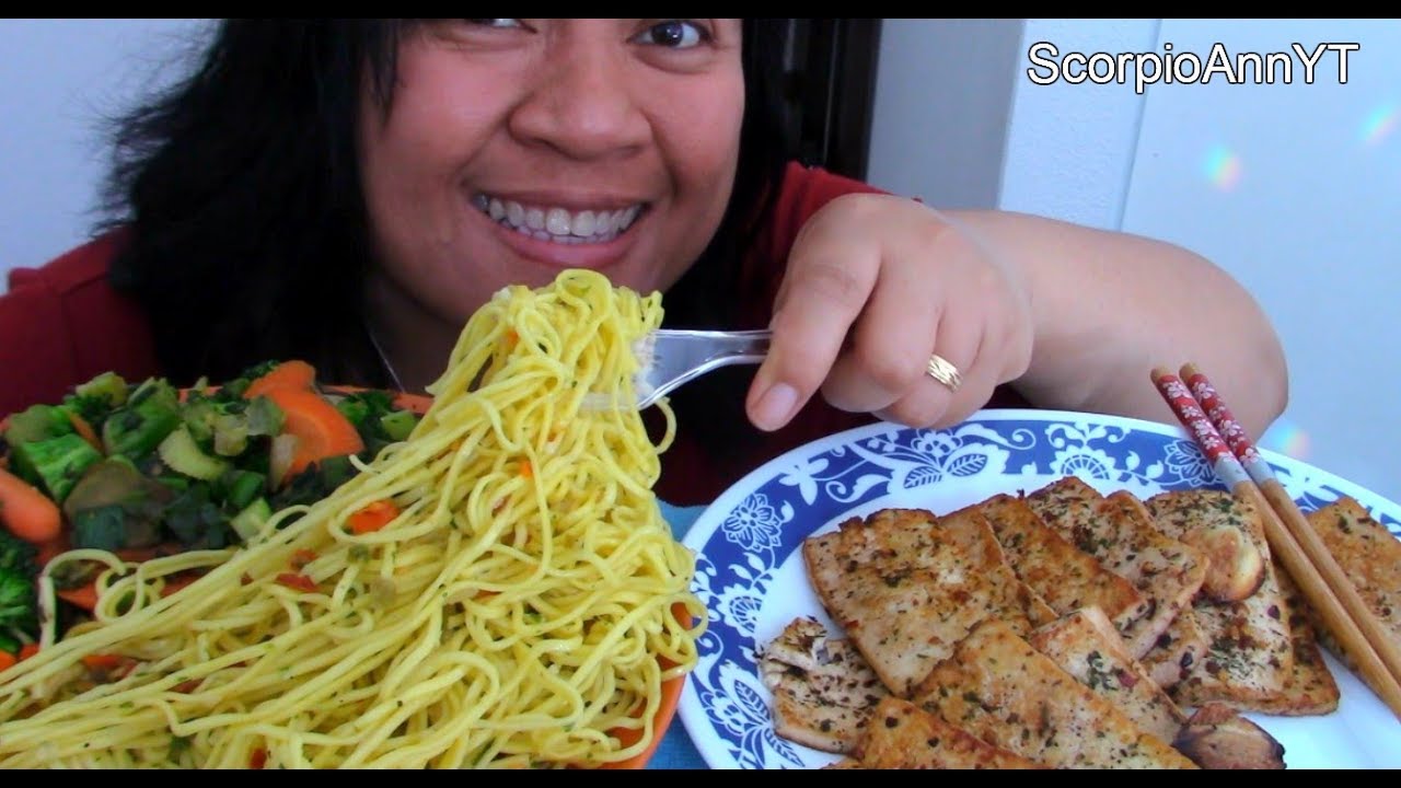 ASMR Eating Chow Mein Veggies Noodles Garlic and Tofu and Cookies Vegan Day 7