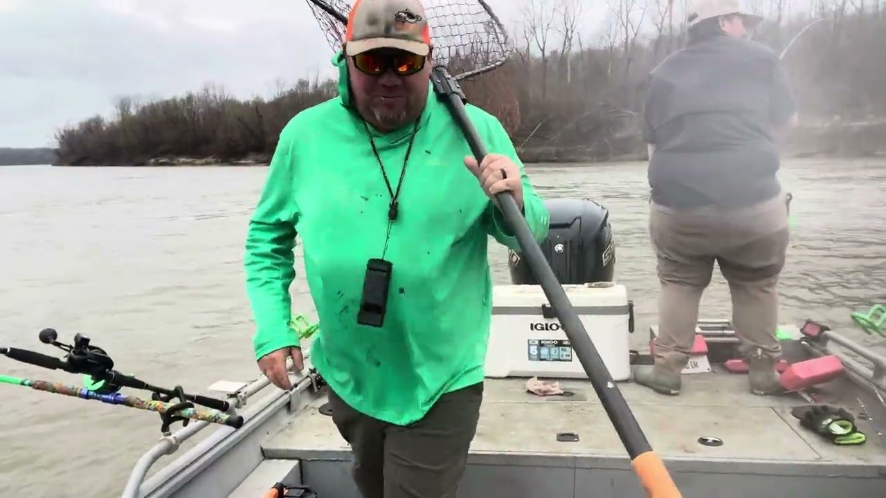 Bumping 80lb catfish out of deep hole 