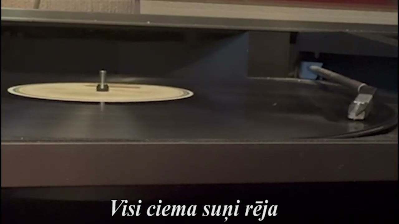 Visi ciema suņi rēja (Donasa hor.)