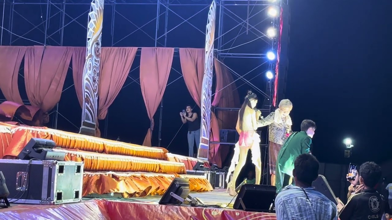 หลงมนต์คนสีซอ
