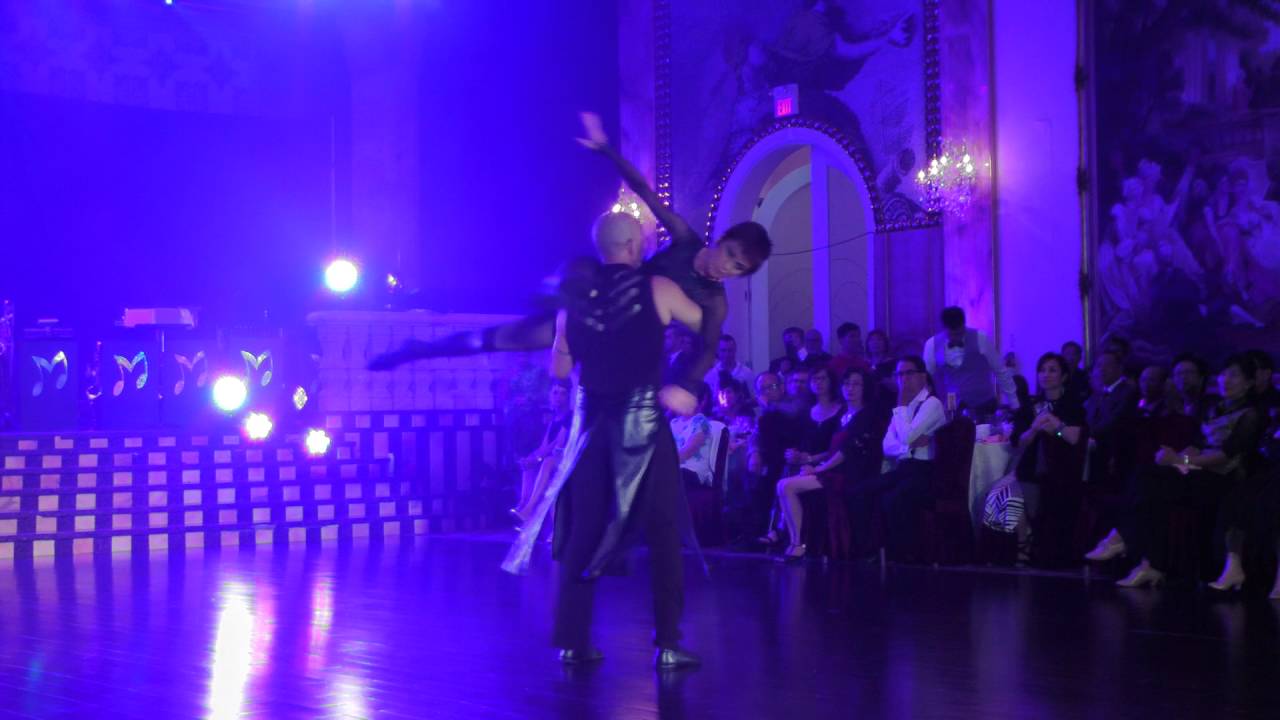 Carlynn Reed with Carlos Zapata performs cabaret dance at 2016 Canada Superstars