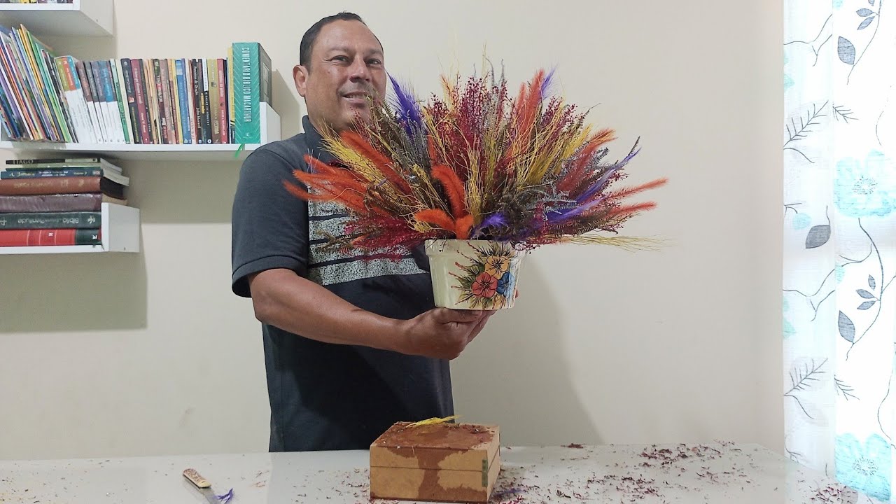 COMO FAZER UM ARRANJO COM FLORES DESIDRATADAS PARA PRESENTE