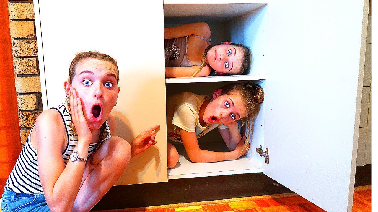 HIDE & SEEK BATTLE AT GRANNY'S HOUSE