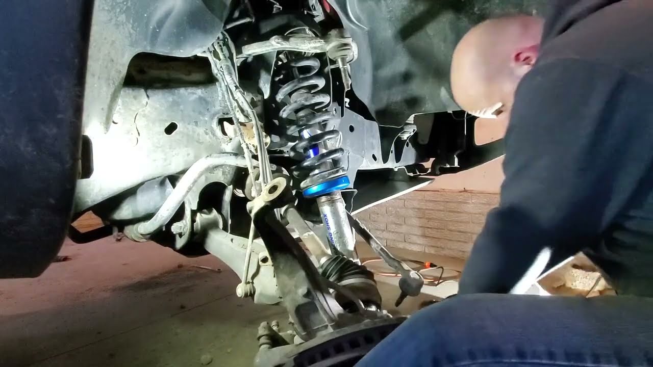 Снятие и установка переднего амортизатора Ford Raptor (Fox) (минутное обслуживание)