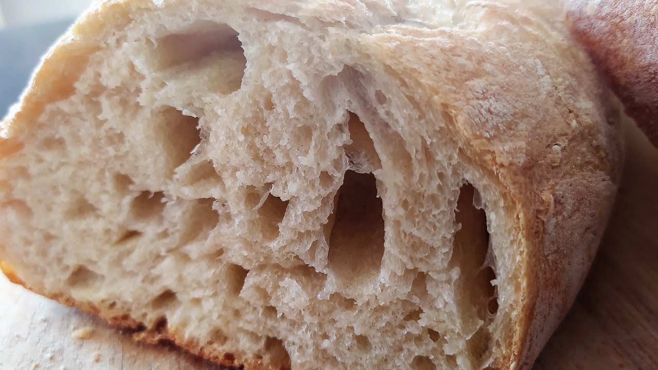 PANE FATTO IN CASA ad alta idratazione-alveolato dentro e fragrante fuori-come quello del fornaio