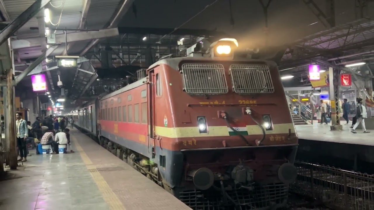 Departure of Rocket Express | 12133 Mumbai Mangalore Express at Thane | WAP4 | LHB | Red Livery