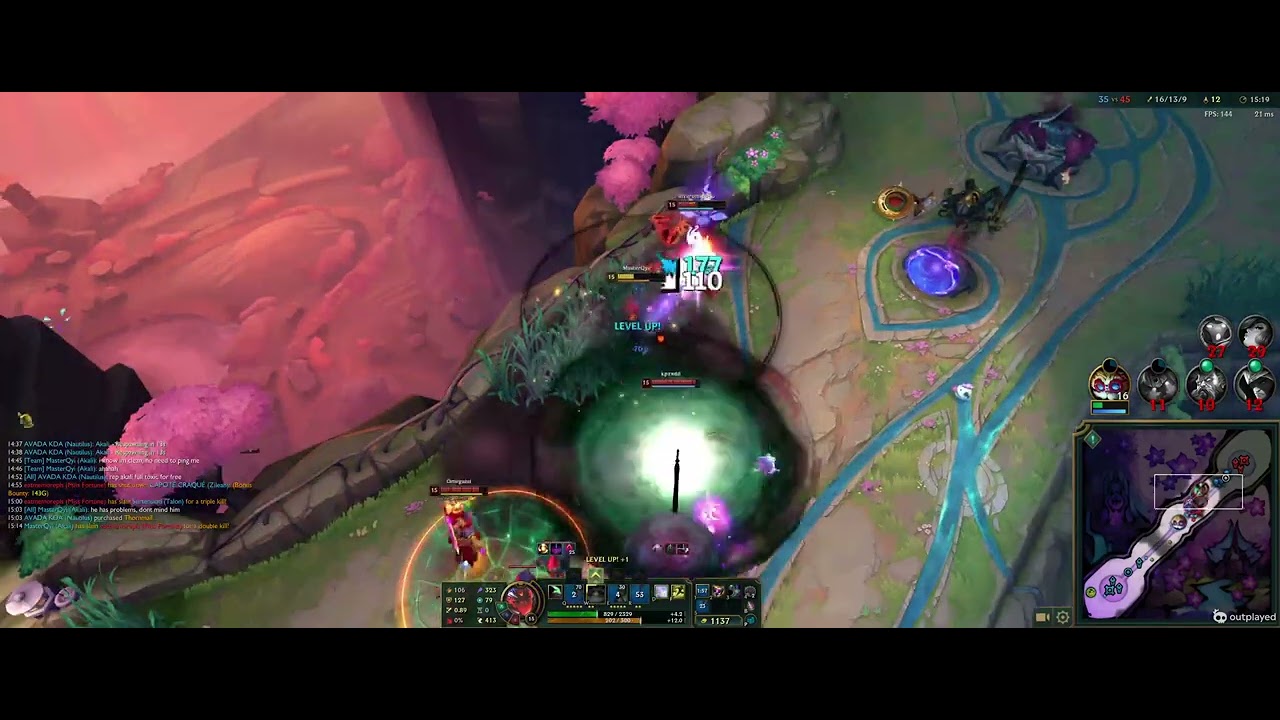 Akali plays