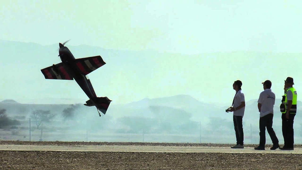 EXTRA 330SC CARF 2.6M  100CC  ARAVA 2014