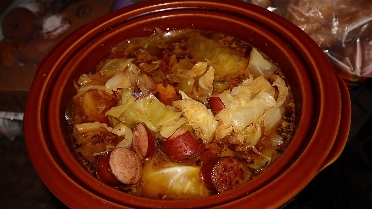 Как приготовить щи с колбасой и капустой