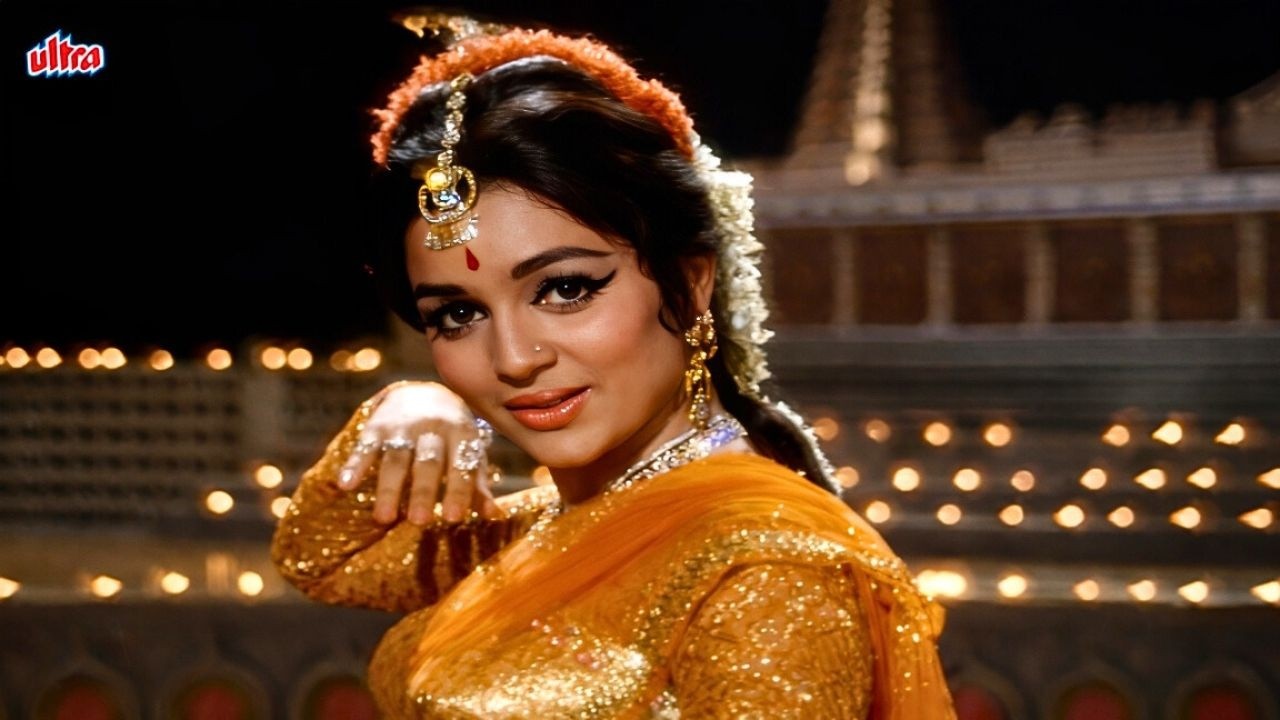 कोई मतवाला आया मेरे द्वारे (4K) - Koi Matvala Aaya Mere Dware | Asha Parekh | Lata | Love In Tokyo