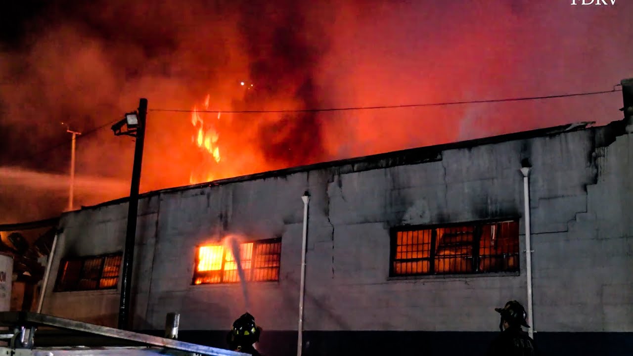 [ Massive 4-Alarm Fire Engulfs Truck Repair Shop ] - Elizabeth NJ - Somet Truck Center