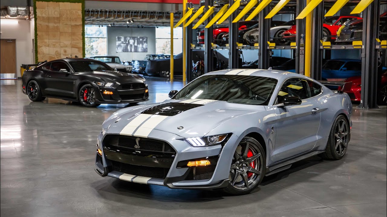 2022 Ford Mustang Shelby GT500 Heritage Edition | Cold Start & Revs