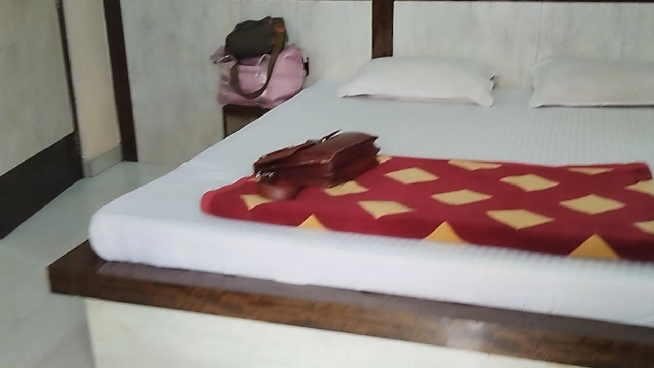 #আসমা গেস্ট হাউস কলকাতার মারকু  স্টিট 👍👍@Anamika's shopno kutir