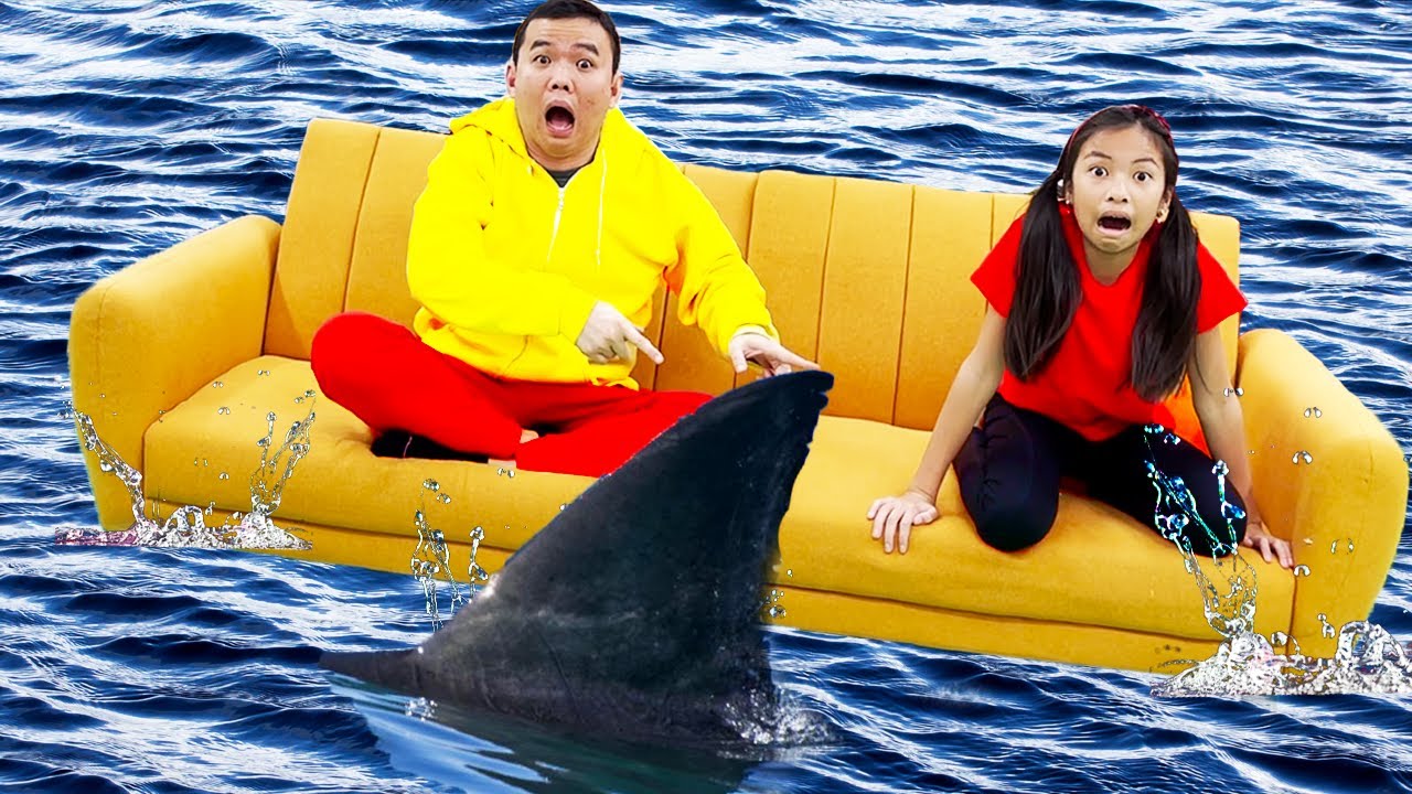 Wendy Pretend Play House Flood with Water and Sea Animals | Shark in Underwater House