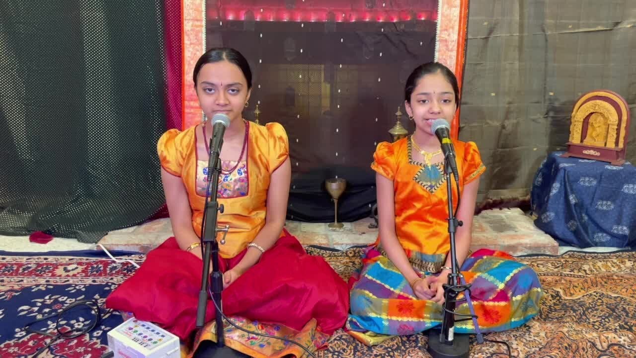 Purandara Dasa Nadarchana - Sanika Pande and Nitika Pande