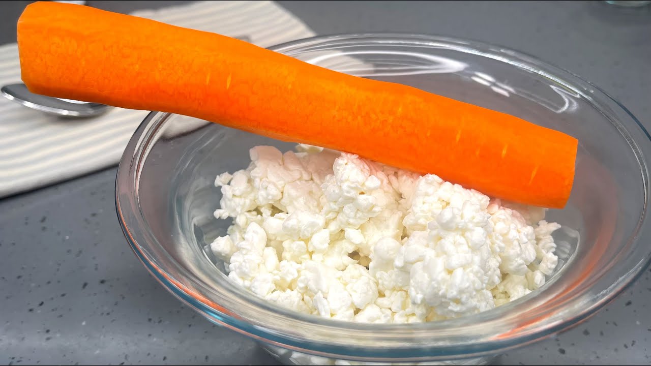 Три штуки съедаю за раз! Просто натираю морковь в ТВОРОГ,так ВКУСНО получается! Сырники 