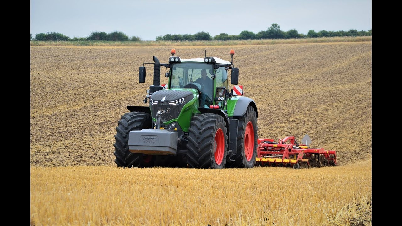 Monster Fendt 1050 Vario Cultivating