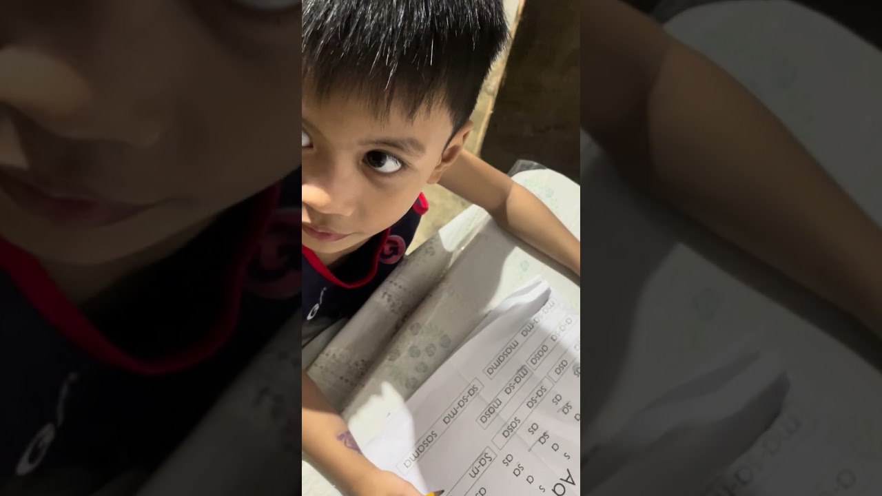 Unang hakbang sa pagbabasa 😍 good job anak more basa pa tayo 👌