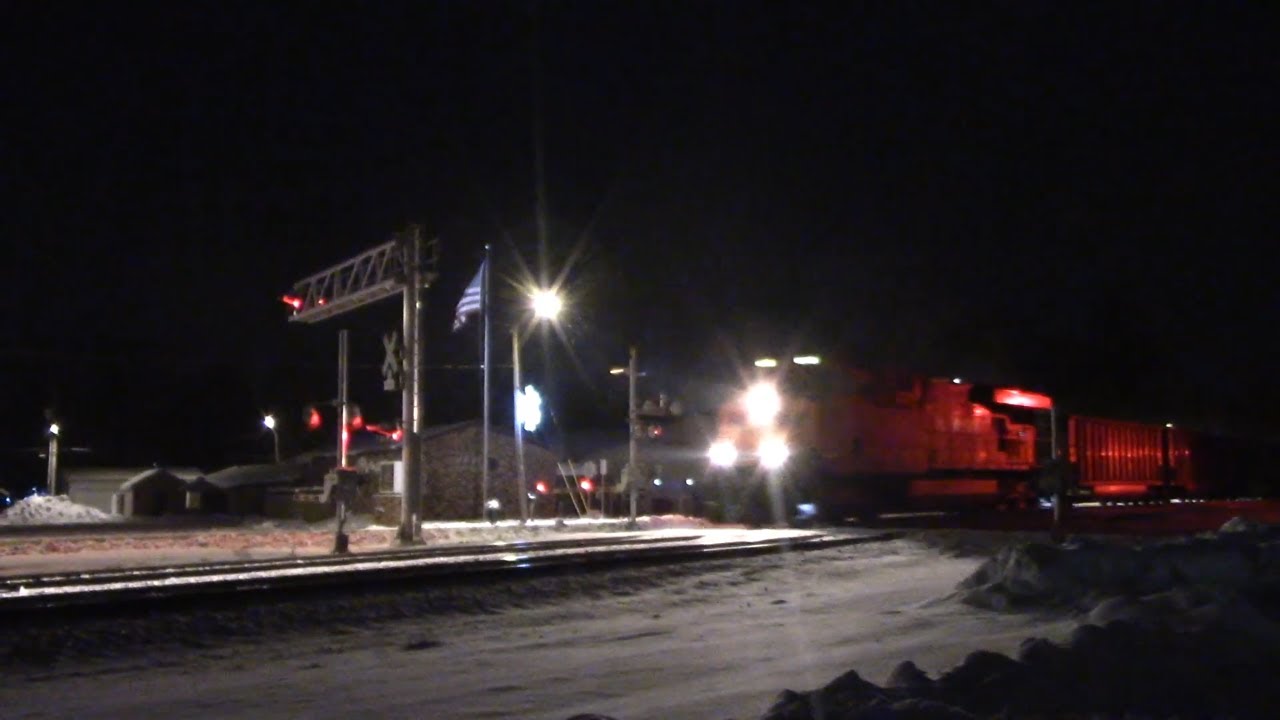 Freaky K5HL on BNSF 6180 West in Wyanet IL 12/3/25