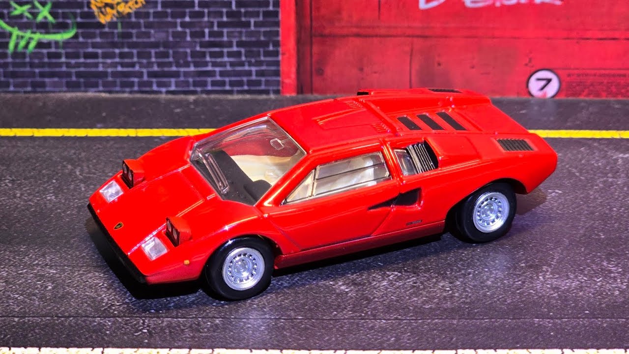 Lamborghini Countach LP400 - Tomica Premium - Unboxing.