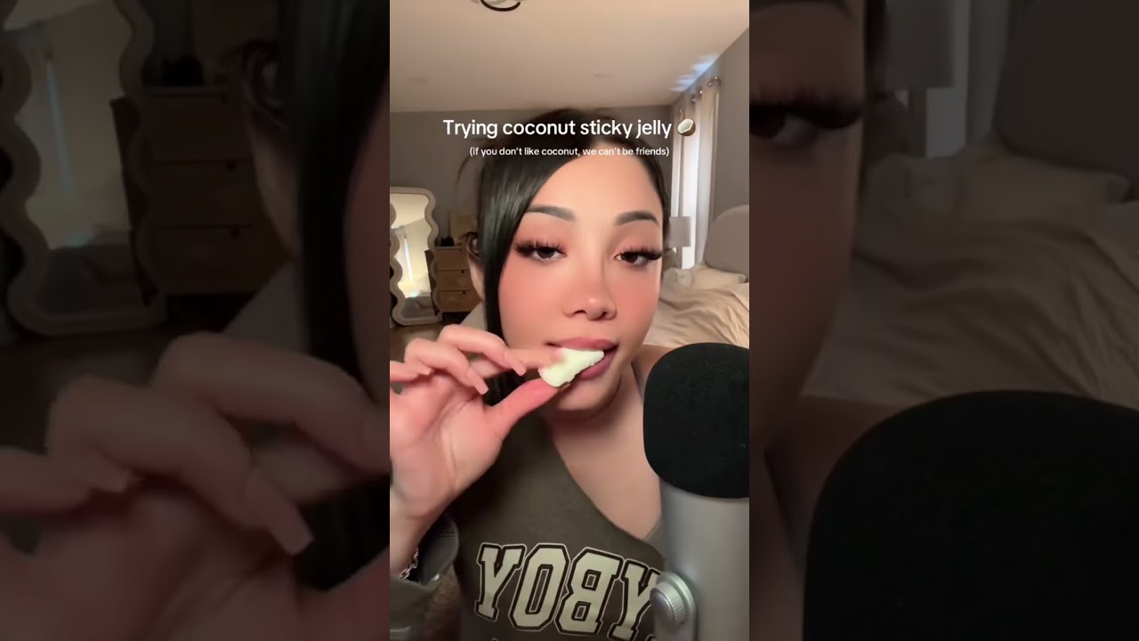 Trying coconut jelly #asmr #coconut #jelly