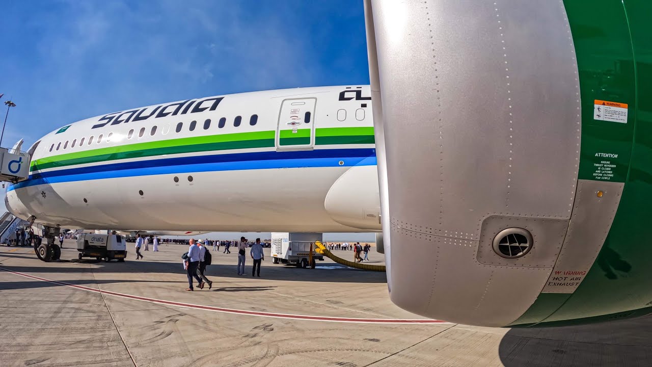 SAUDIA 🇸🇦 Boeing 787-10 Dreamliner FULL REVIEW | Dubai Airshow 2023