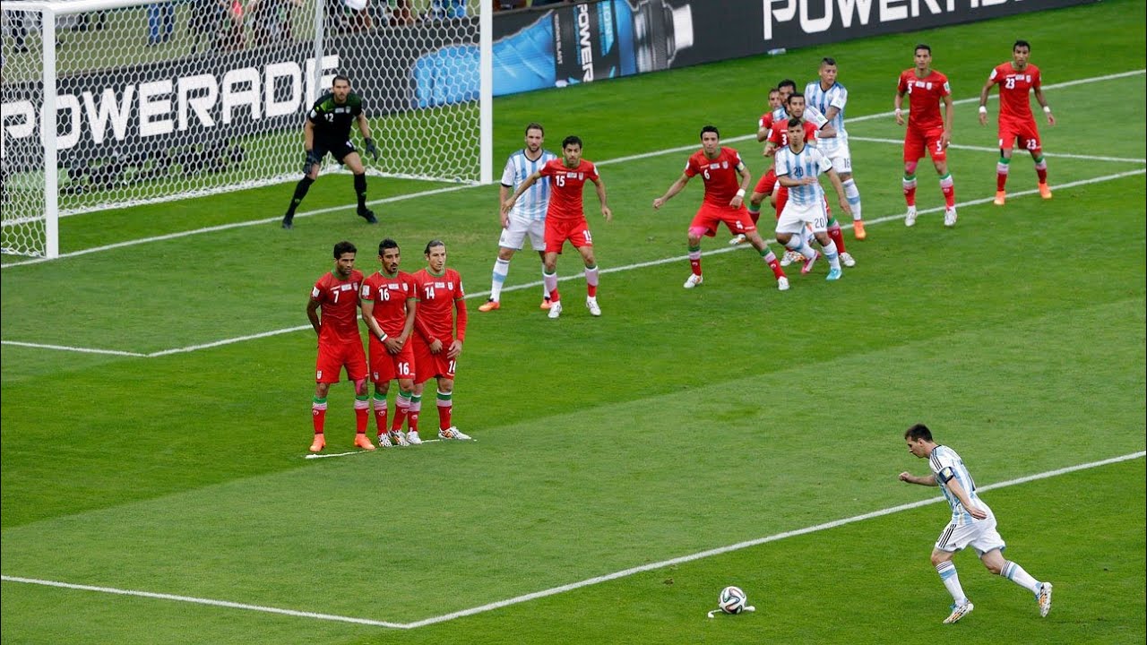 TOP 10 FUNNY WORST FREE KICKS IN FOOTBALL HD
