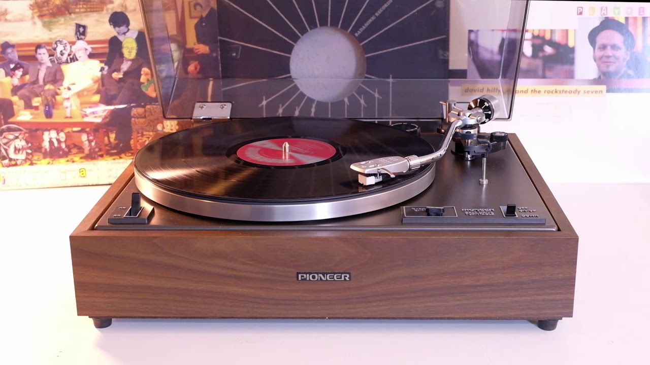 A very beautiful Pioneer PL-12D