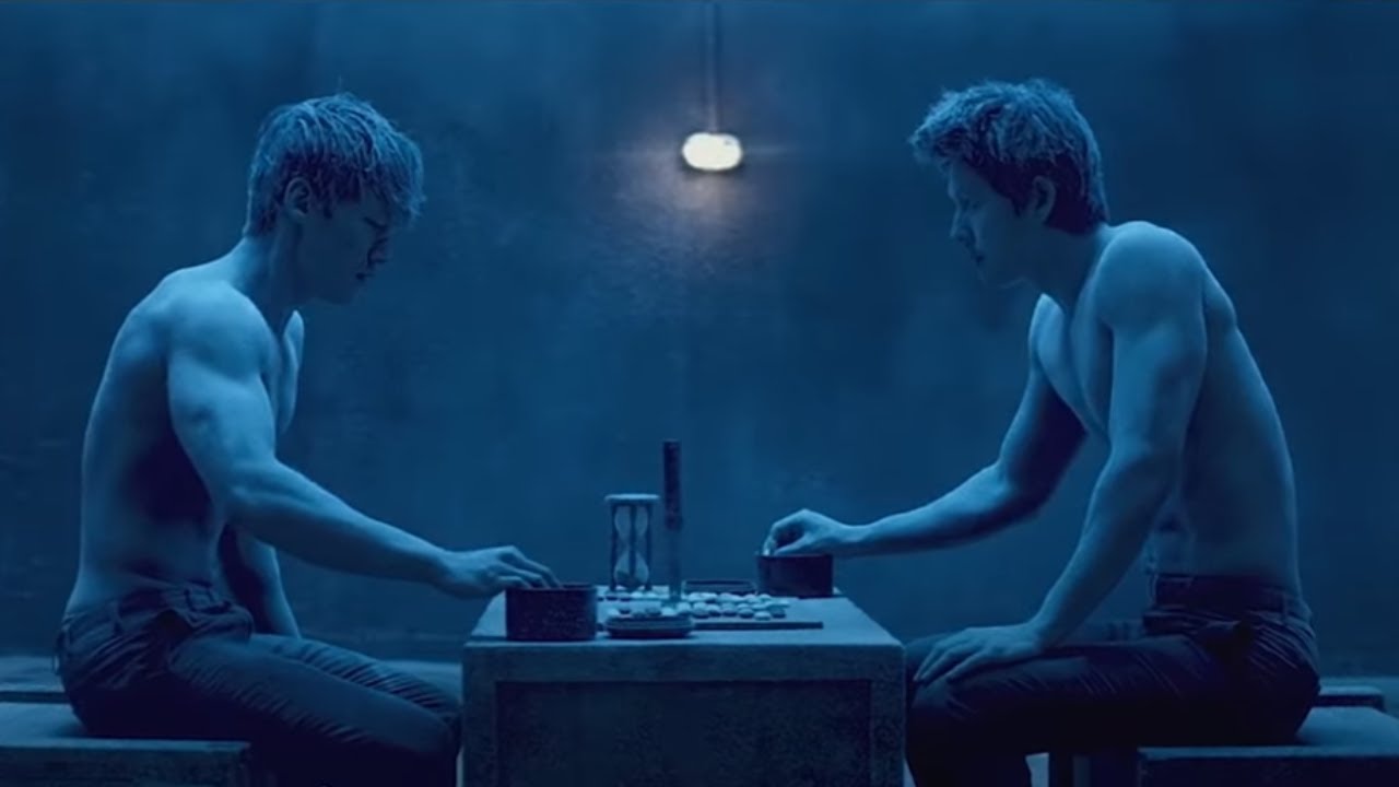 Go movie divine move life & death problem in cold store