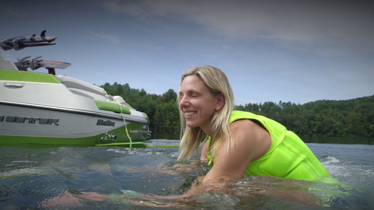 Malibu Boats 2017 MXZ - Maximize Surf, Style, & Family Time
